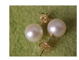 White Pearl Earring